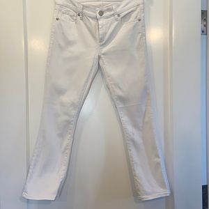 White cropped skinny jeans